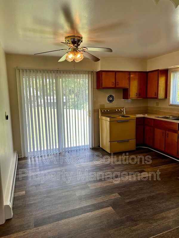 229 Rockaway Ave #4 - Photo 4 of 14