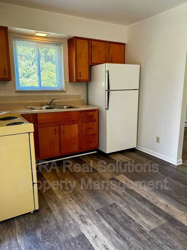 229 Rockaway Ave #4 - Photo 5 of 14