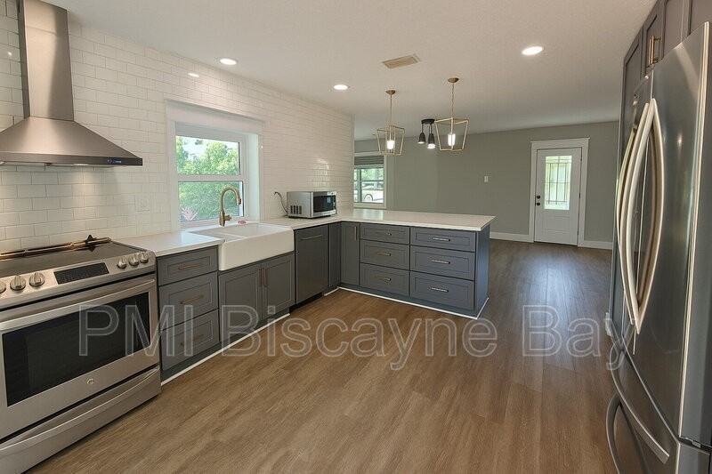 1309 Nw 89th Dr - Photo 5 of 16