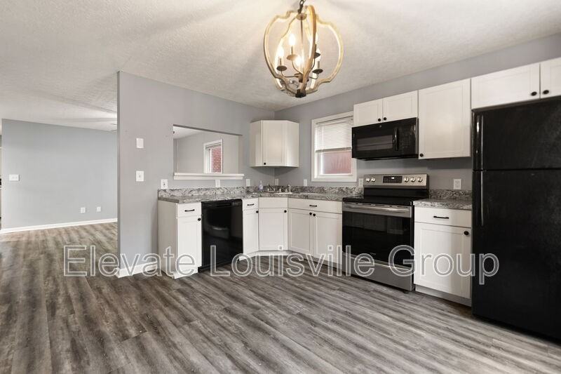 912 E Muhammad Ali Blvd - Photo 3 of 12