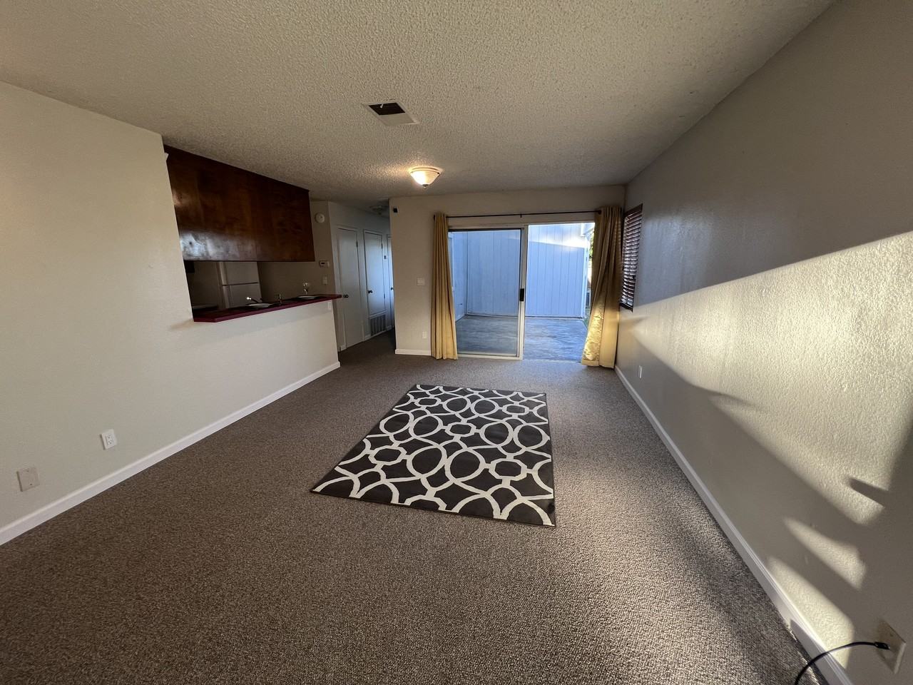 2134 Union Avenue - Photo 3 of 22