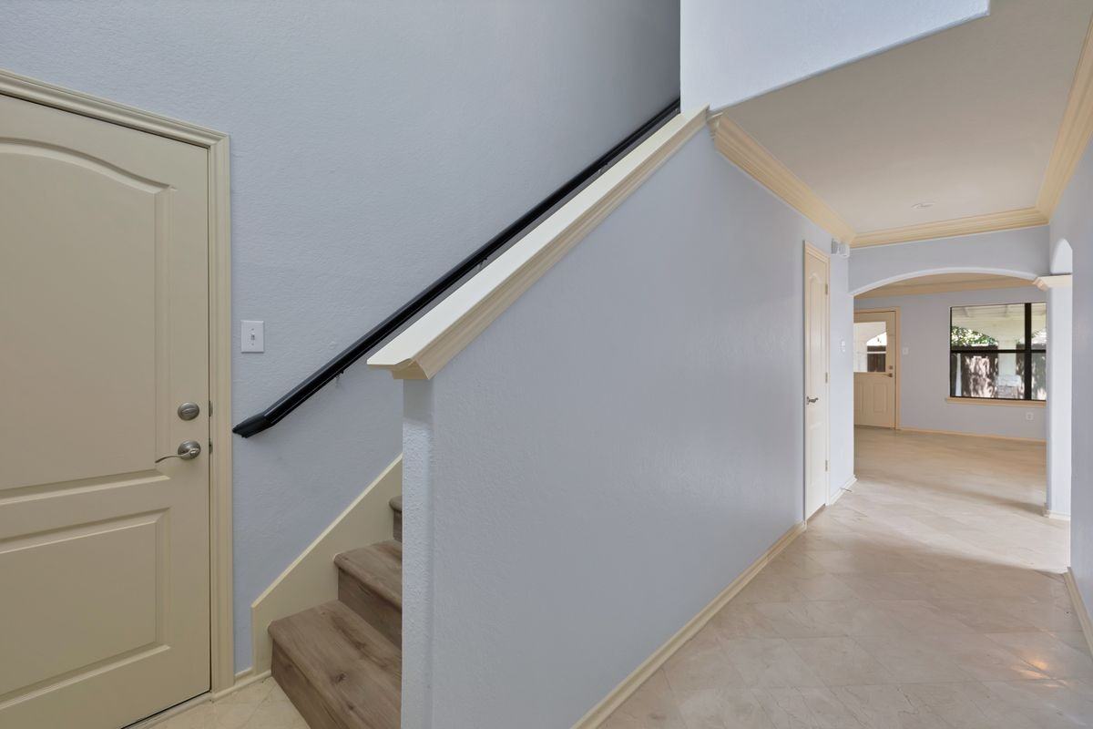 3416 Stonecrest Cir - Photo 2 of 14