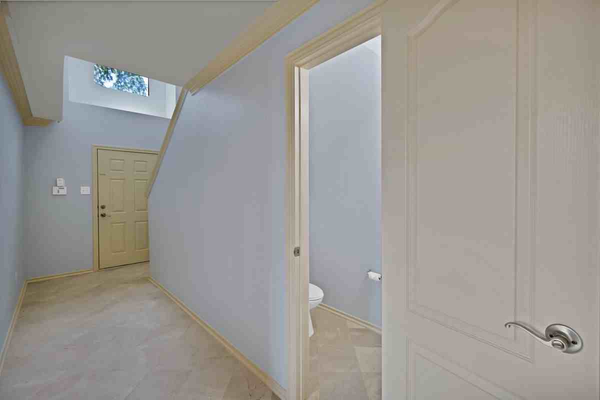 3416 Stonecrest Cir - Photo 3 of 14