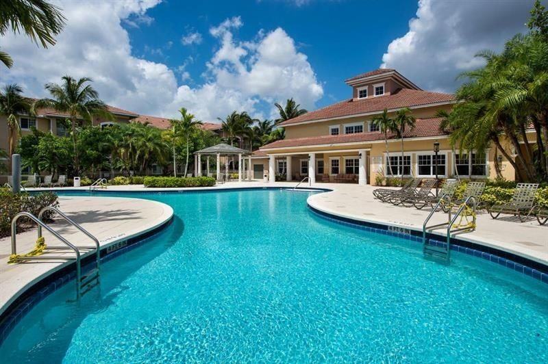 6529 Emerald Dunes Dr ##319 - Photo 2 of 10