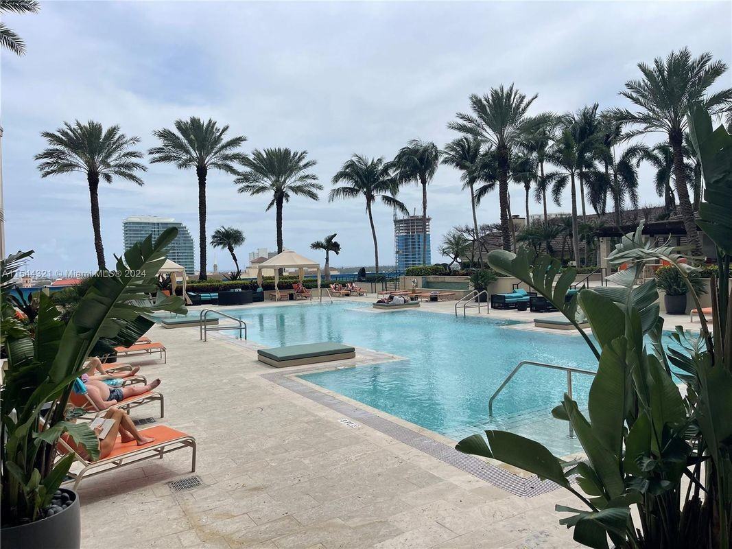 550 Okeechobee Blvd ##724 - Photo 2 of 13