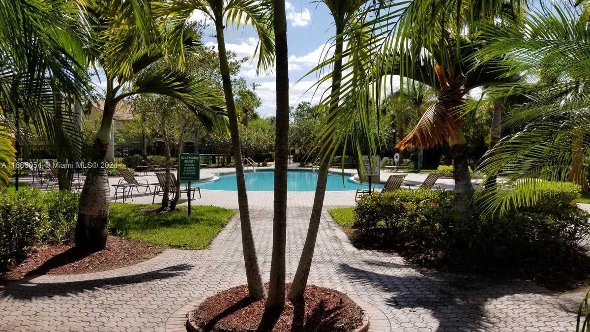 10342 Fox Trail Rd S ##342 - Photo 2 of 8