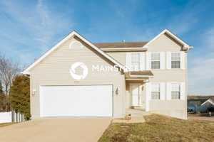 featured image of 2303 Pond Ct