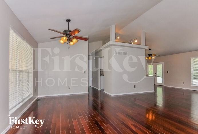 510 Old Dominion St - Photo 3 of 14