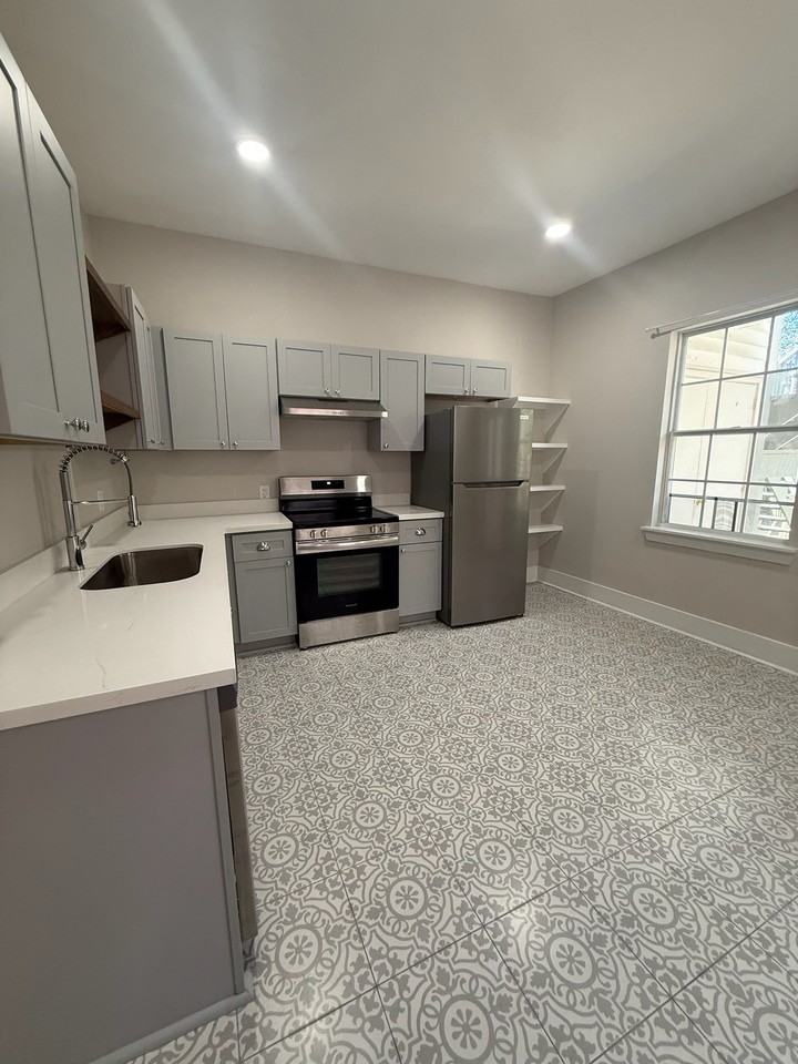 2013 Camp St #A - Photo 7 of 13