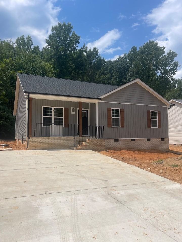 96 Johnson St Sw - Photo 2 of 20