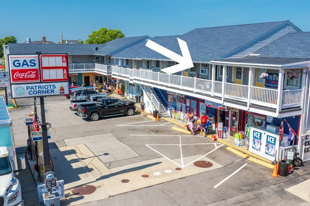 29 Ocean Blvd - Photo 3 of 4