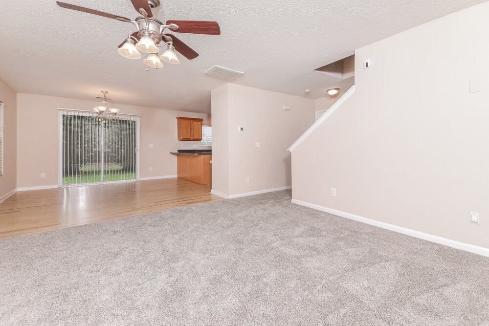 101 Palmdale Ct - Photo 5 of 17