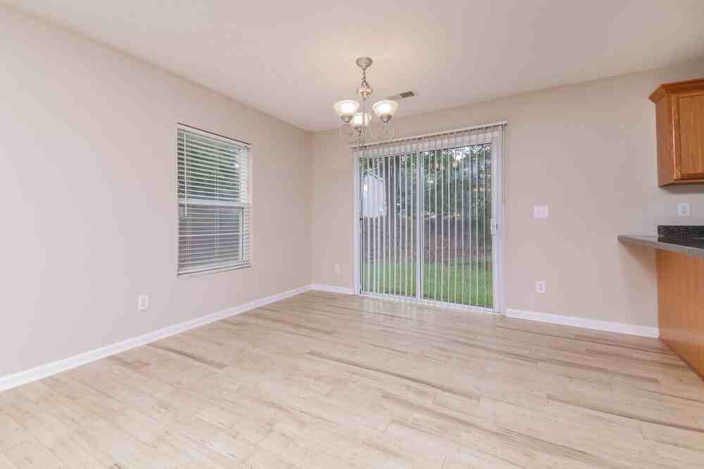 101 Palmdale Ct - Photo 7 of 17