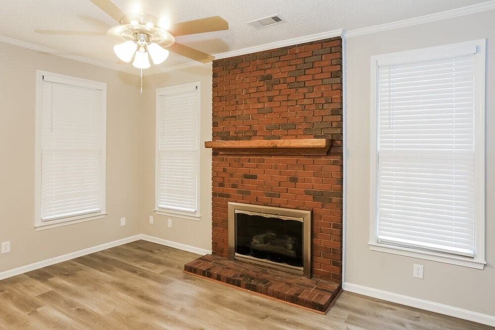 4110 Woodbury Ter Nw - Photo 7 of 17