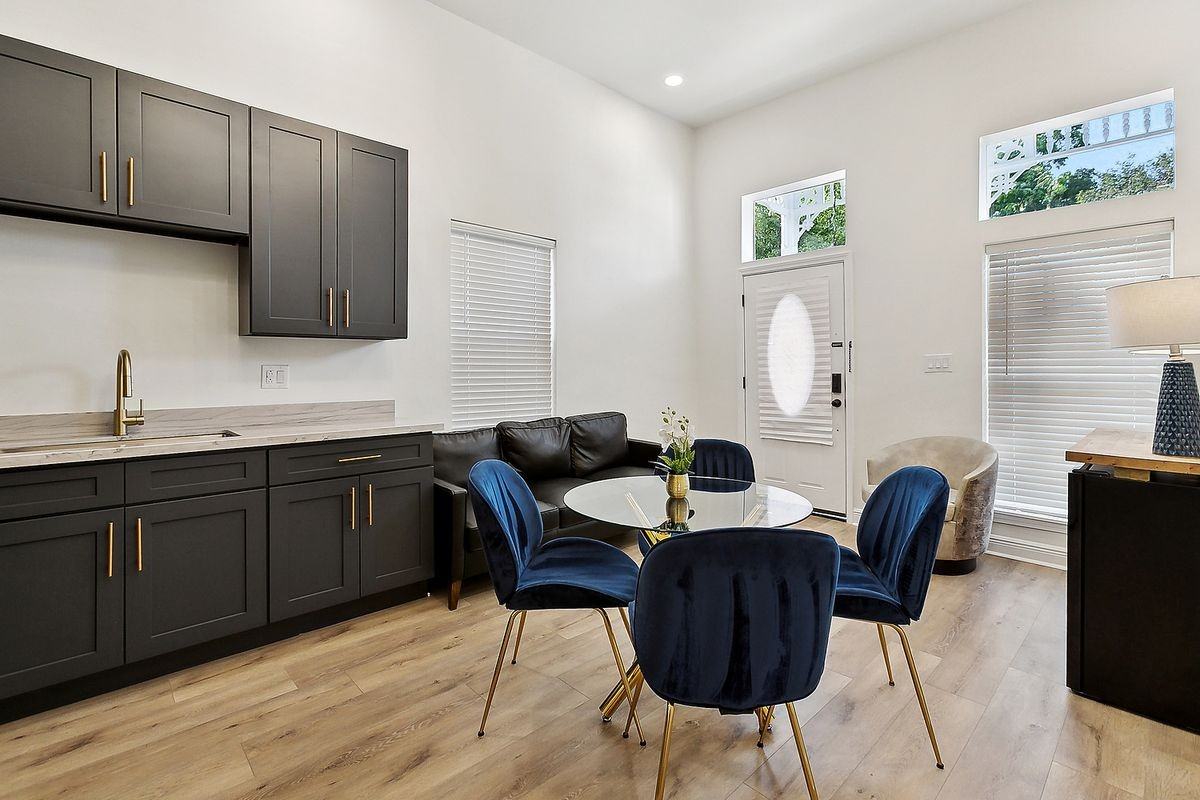 2548 N Galvez St - Photo 4 of 12