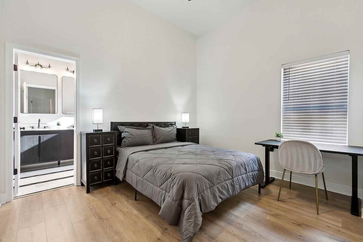 2548 N Galvez St - Photo 6 of 12