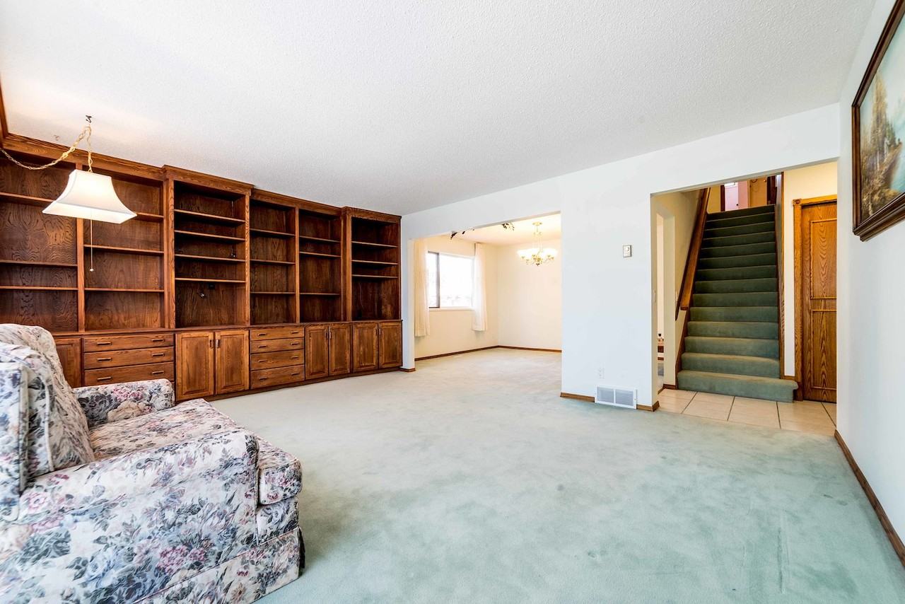 5644 Dalhousie Dr Nw #1 - Photo 4 of 50