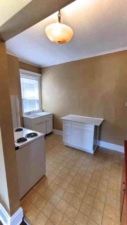 70 E Hudson St - Photo 4 of 14