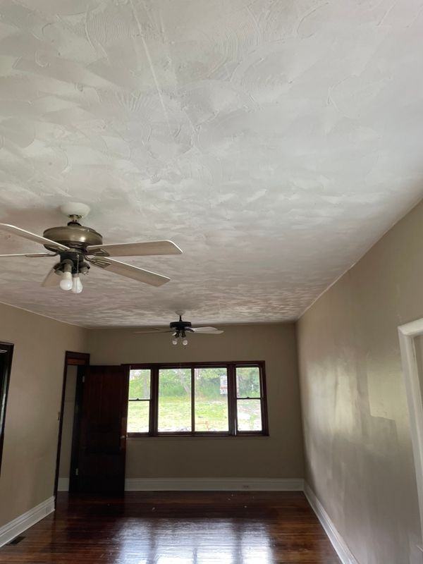 112 Goembel Ave - Photo 3 of 3