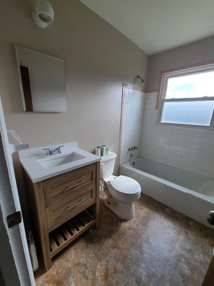 1413 Ardmore Dr #B - Photo 5 of 10