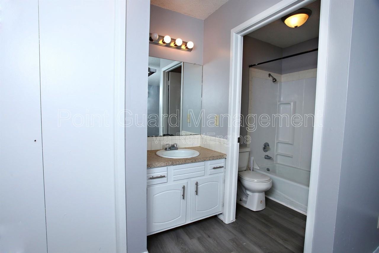 7411 W Newell St #7411A - Photo 4 of 11