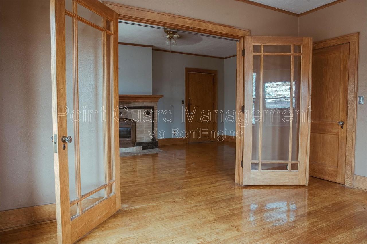 1518 N Robinson Ave #9 - Photo 4 of 20