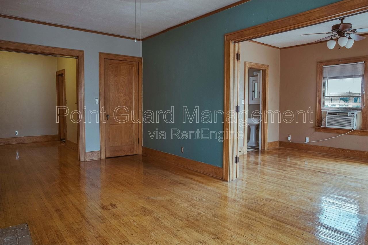 1518 N Robinson Ave #9 - Photo 5 of 20