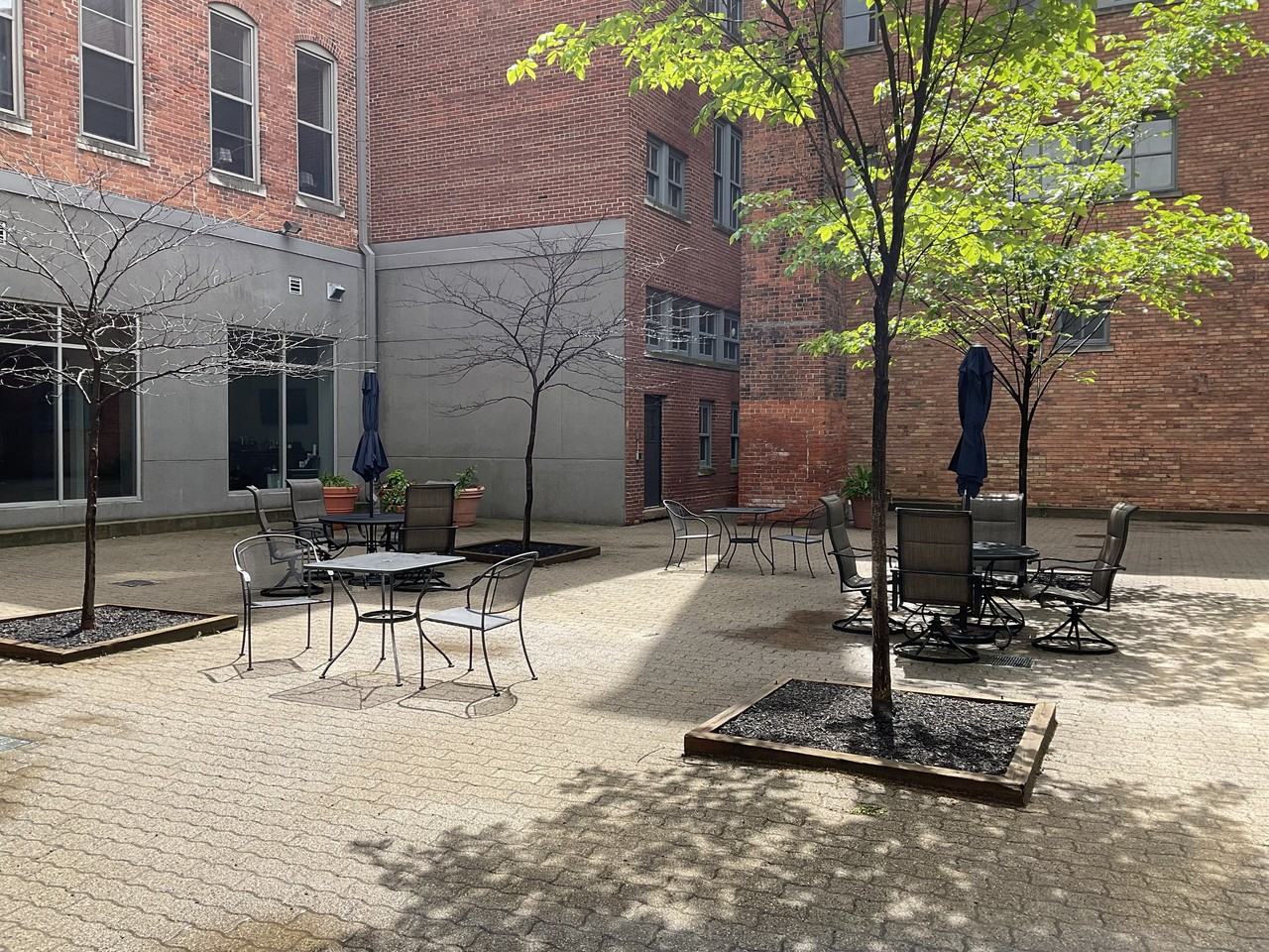 112 W Washington Blvd #1 - Photo 3 of 18