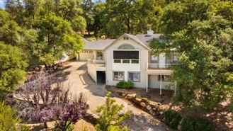 18610 Jayhawk Dr - Photo 1 of 1