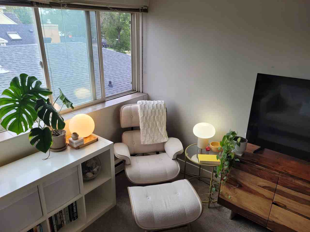 8406 104 Street Northwest - Photo 2 of 25