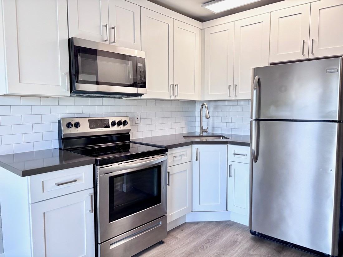 402 N 10th St #14 - Photo 5 of 18