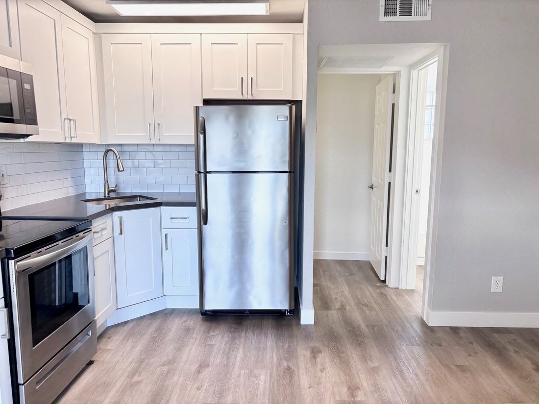 402 N 10th St #14 - Photo 6 of 18