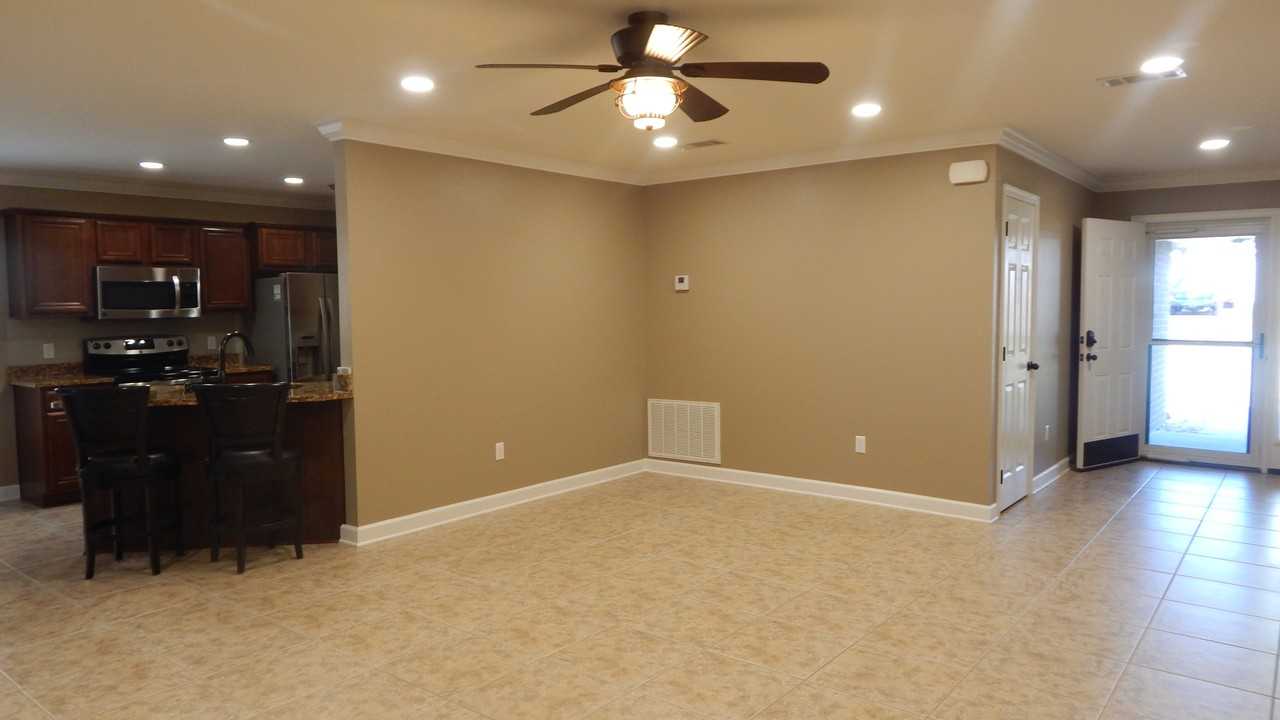 65 10th St #NA - Photo 3 of 25