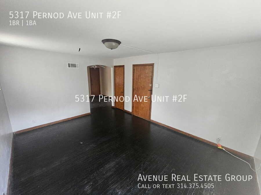 5317 Pernod Ave - Photo 3 of 7