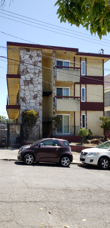 1830 10th Ave #8 - Photo 2 of 27