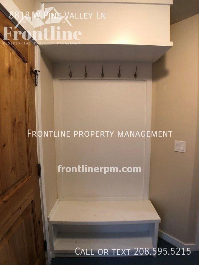 8818 West Pine Valley Lane - Photo 7 of 14