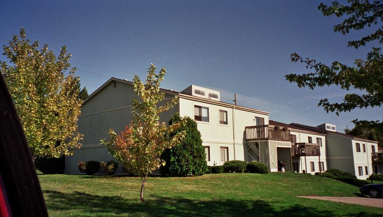 Tanglefoot Manor - Photo 2 of 11