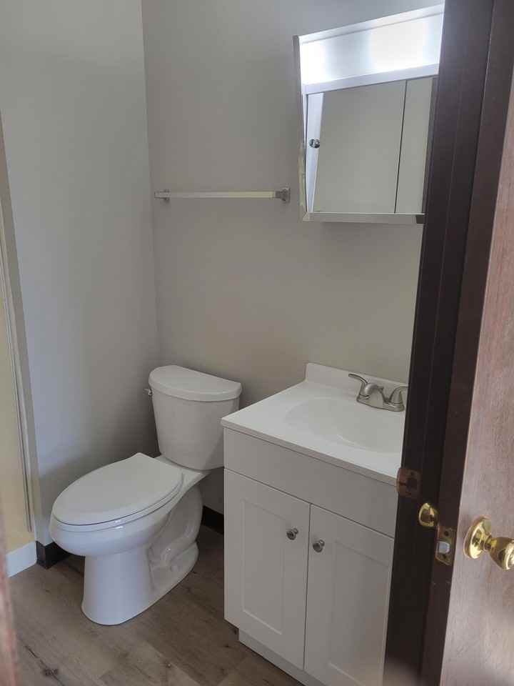 Tanglefoot Manor - Photo 7 of 11