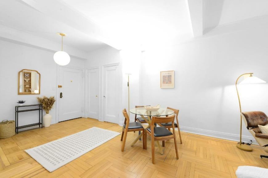 128 Central Park South - Photo 2 of 10