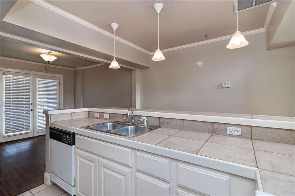 211 N Thompson Ave #3 - Photo 5 of 22