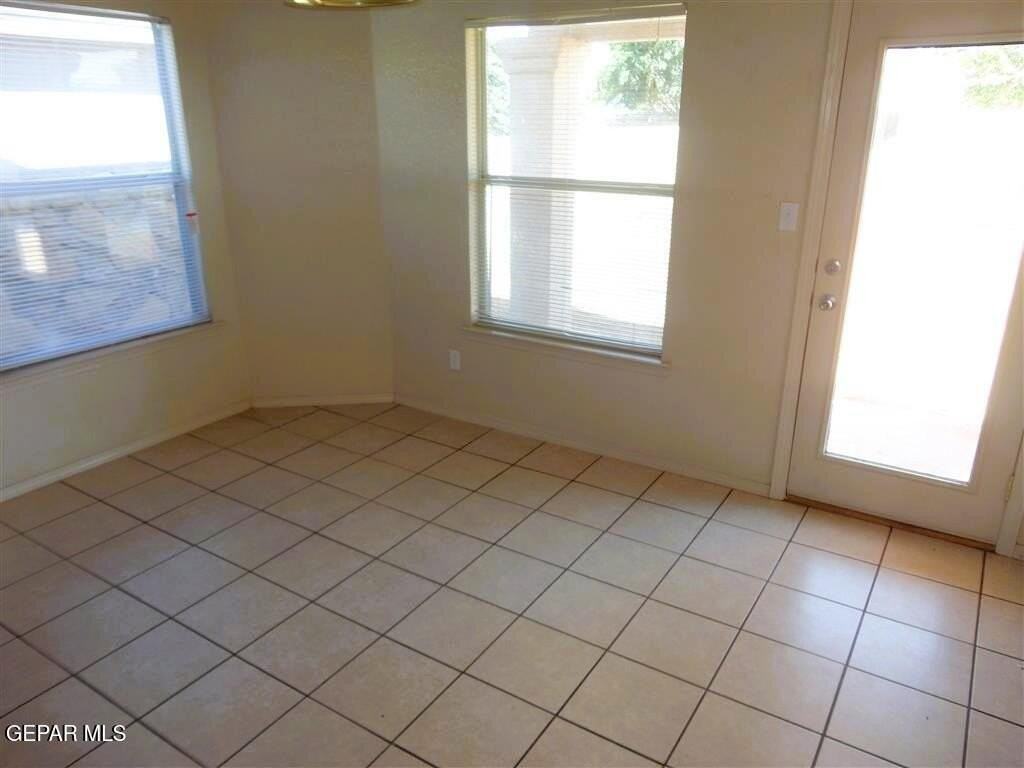 4564 Joseph Rodriguez Dr - Photo 5 of 25