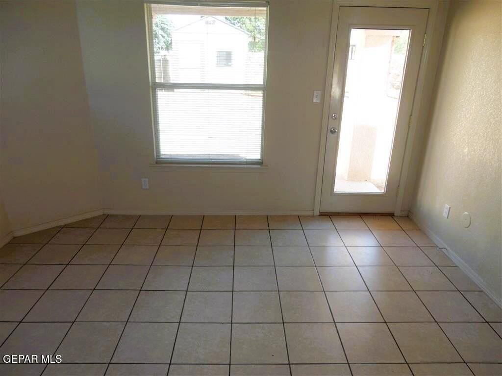 4564 Joseph Rodriguez Dr - Photo 6 of 25