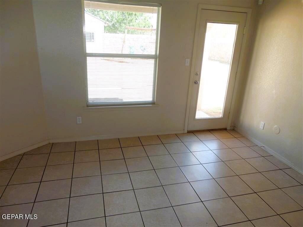 4564 Joseph Rodriguez Dr - Photo 7 of 25