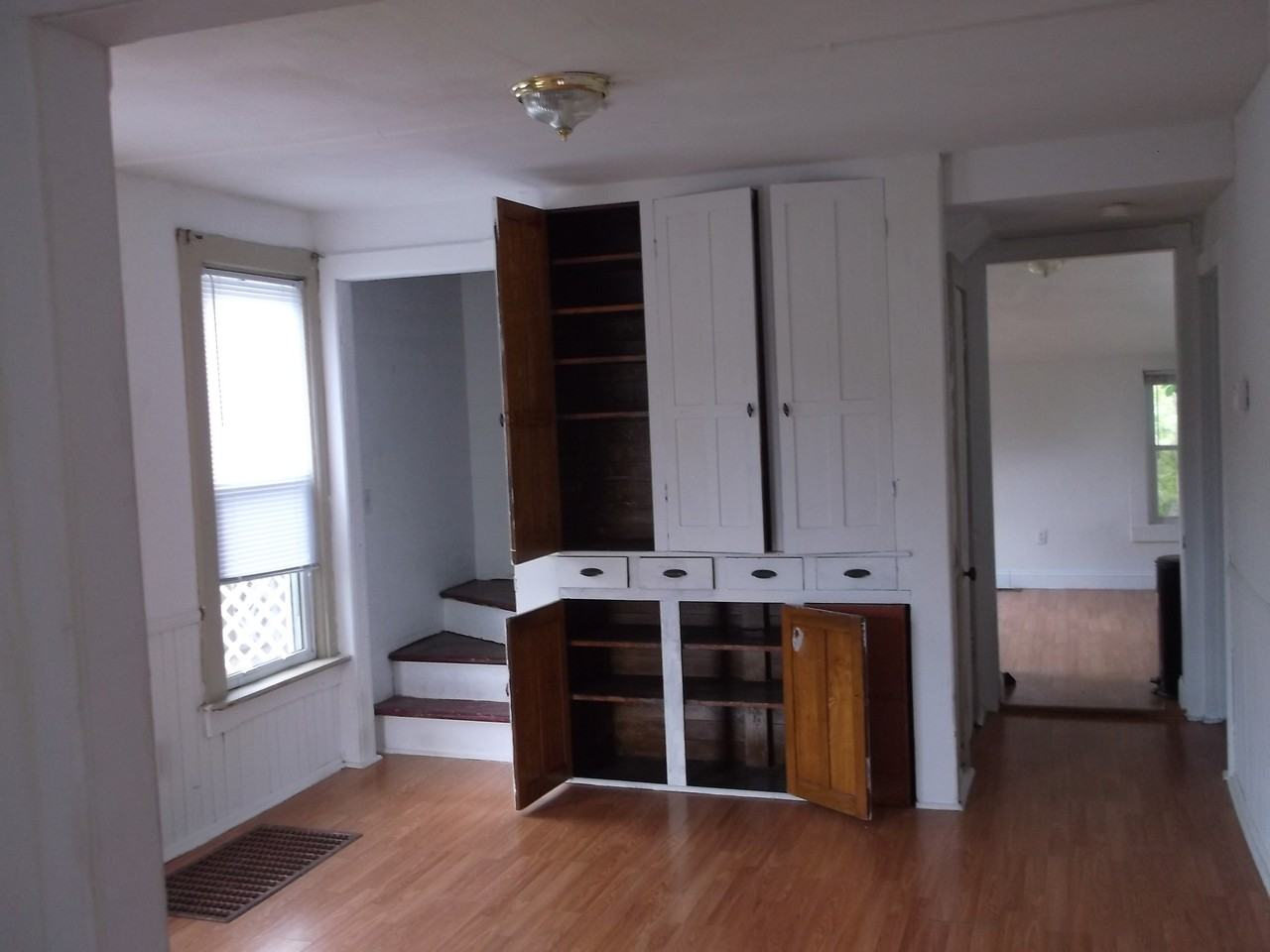 555 Main Street - Photo 2 of 8