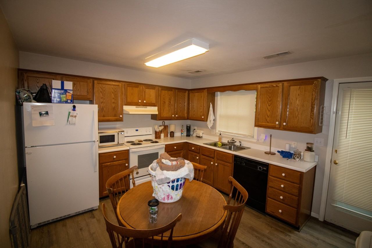 Cresthill Drive - Photo 4 of 16