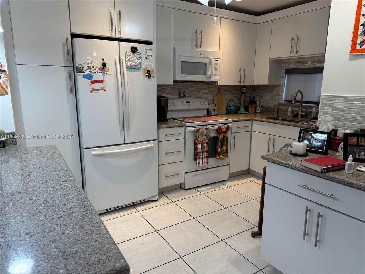 8981 S Hollybrook Blvd #302 - Photo 3 of 4