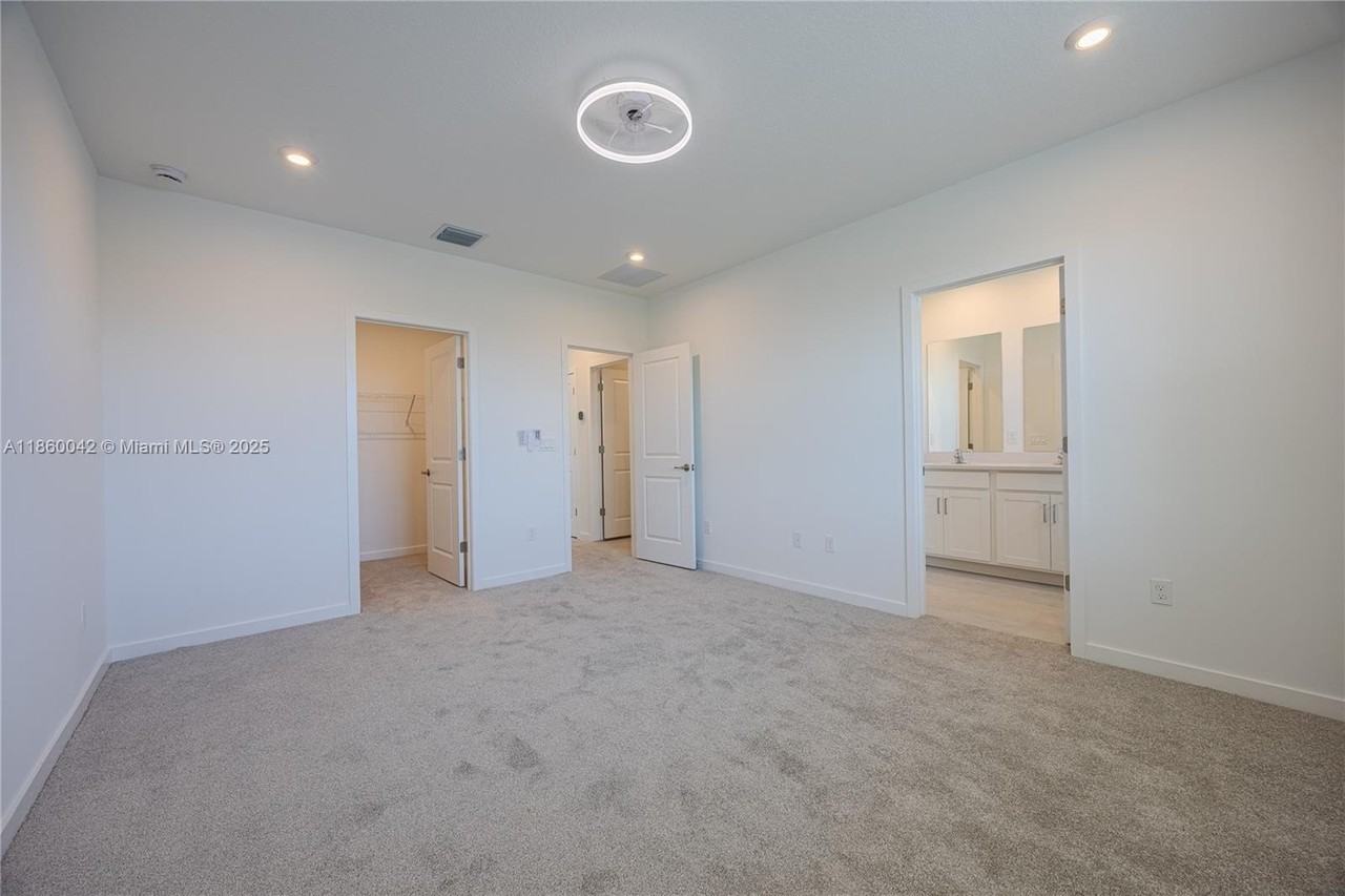 7064 Channing Ave #0 - Photo 5 of 17