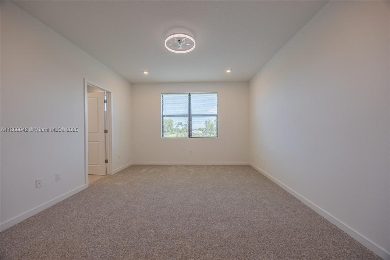 7064 Channing Ave #0 - Photo 6 of 17