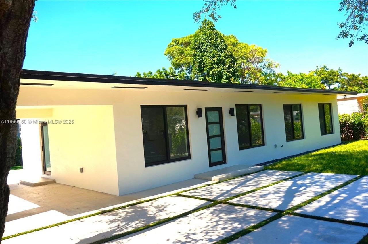 53 Nw 68th St #0 - Photo 5 of 36