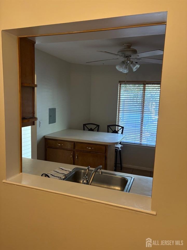 1112 Schmidt Ln - Photo 5 of 21